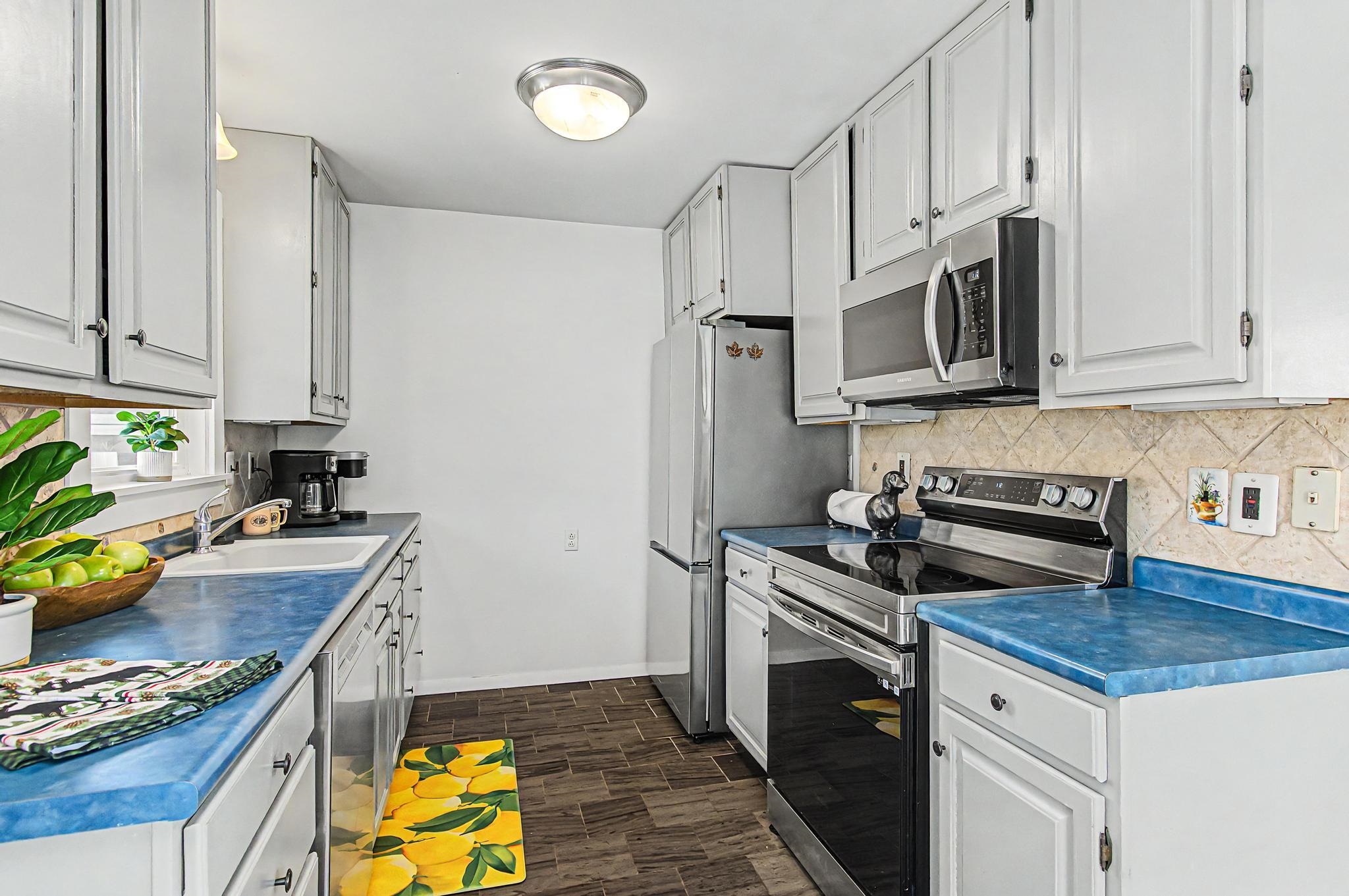 1061 Weeks Hill Road Stowe, VT 05672 - Photo 23 of 56