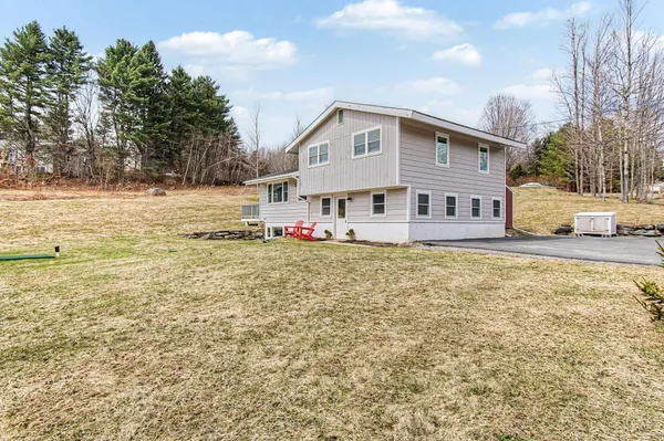 $750,000 | 1061 Weeks Hill Road, Stowe, VT 05672