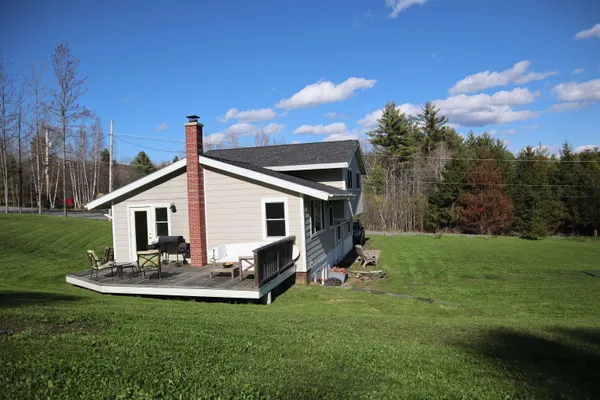 $750,000 | 1061 Weeks Hill Road, Stowe, VT 05672