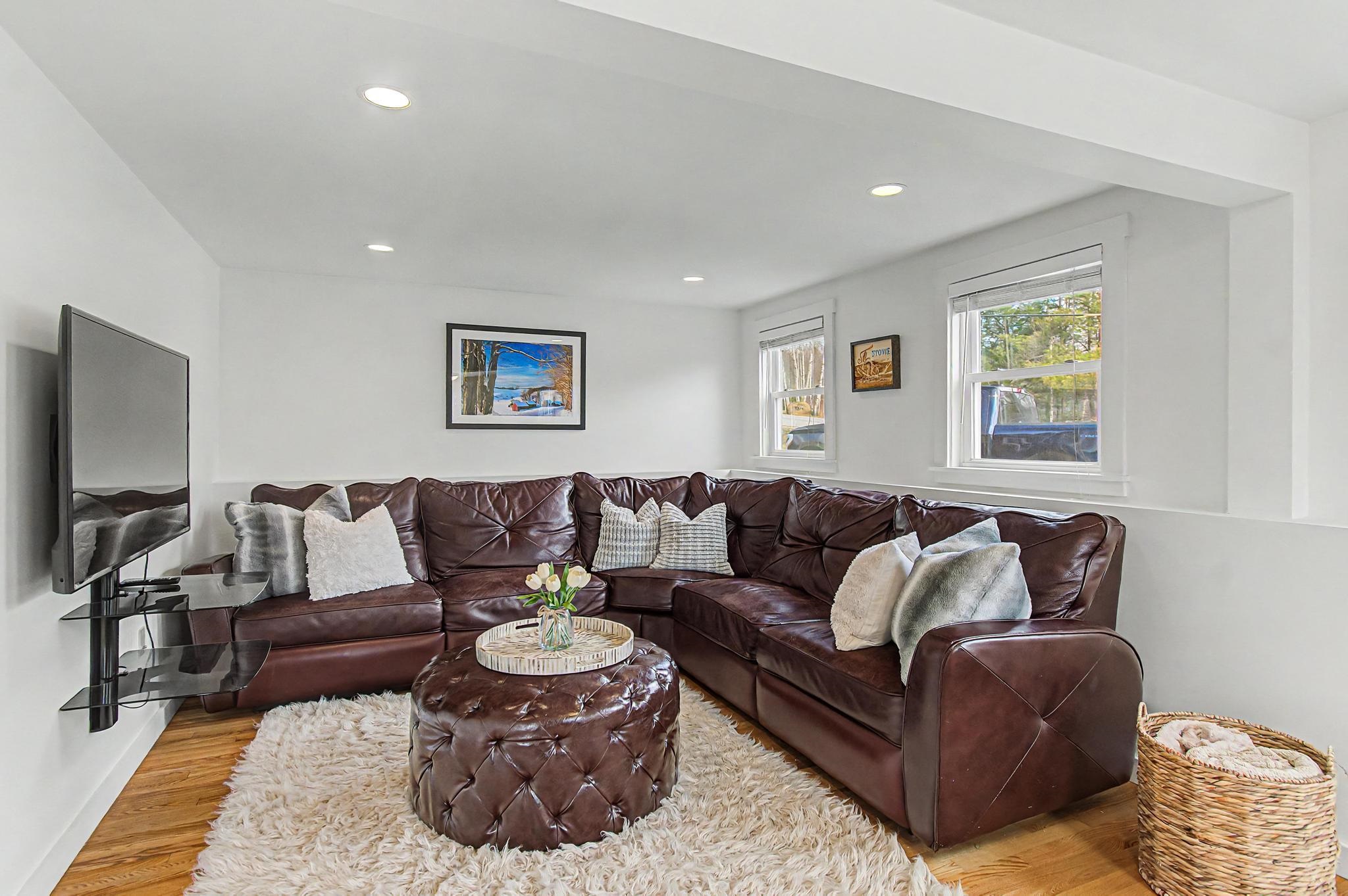 1061 Weeks Hill Road Stowe, VT 05672 - Photo 6 of 56