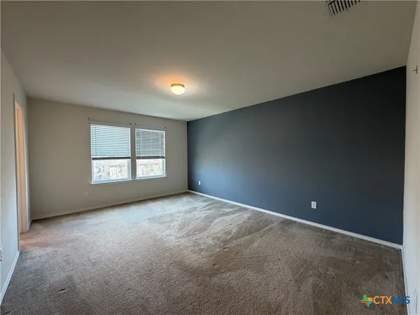 $2,100 | 323 Mistflower, New Braunfels, TX 78130