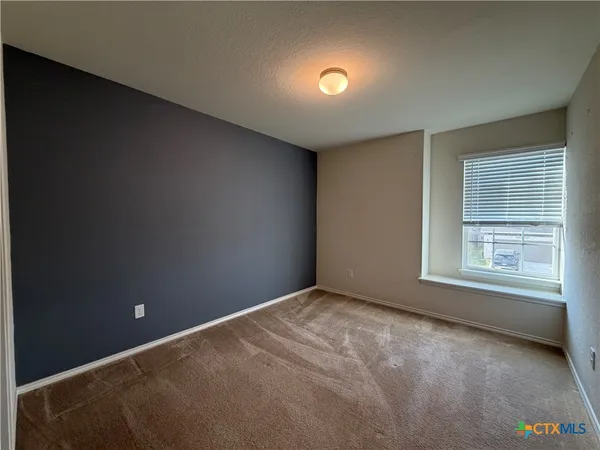 $2,100 | 323 Mistflower, New Braunfels, TX 78130