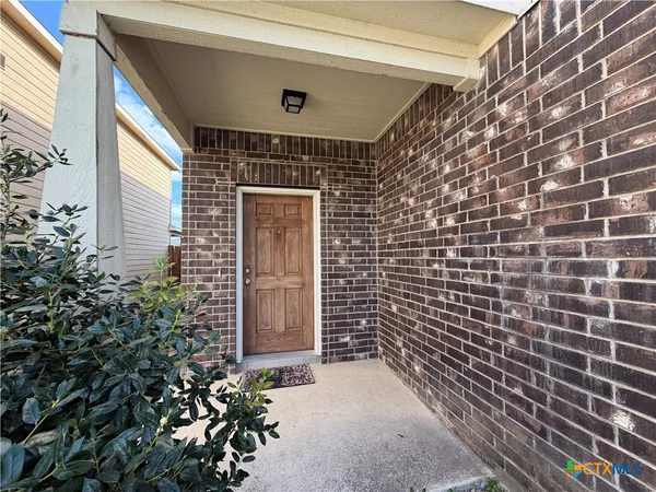 $2,100 | 323 Mistflower, New Braunfels, TX 78130