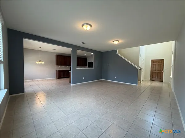 $2,100 | 323 Mistflower, New Braunfels, TX 78130