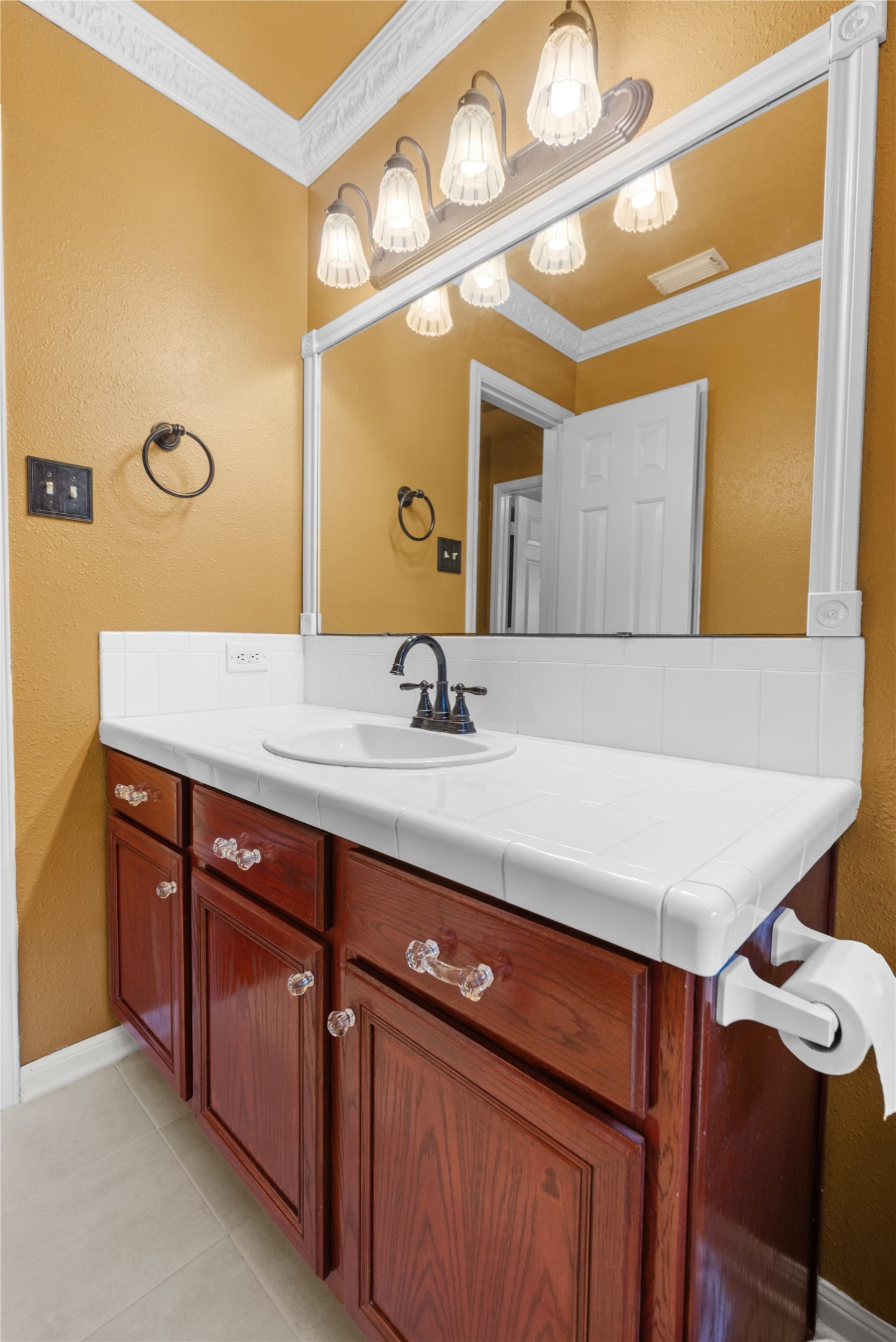 11547 Crockett Martin Road Conroe, TX 77306 - Photo 23 of 46