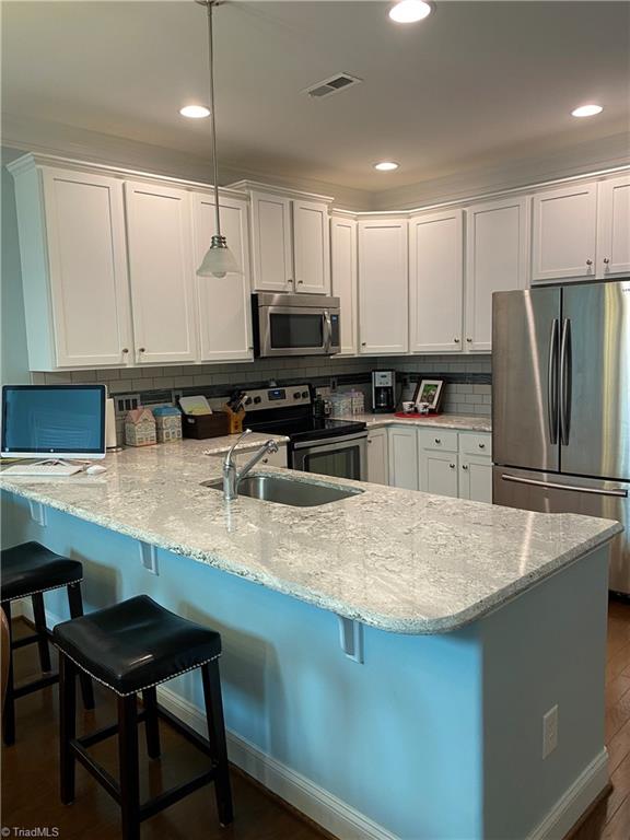 662 Nikyle Circle High Point, NC 27265 - Photo 8 of 33 Gallery Image 8