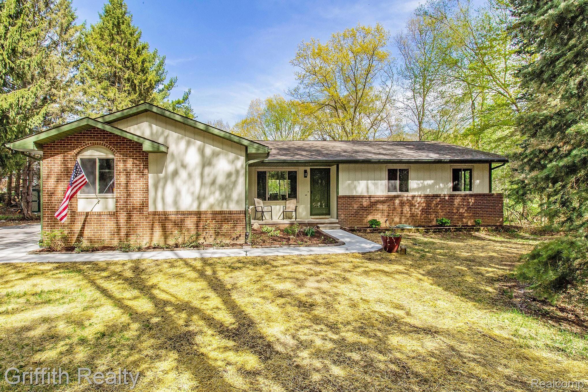 5207 King Road Howell, MI 48843 - Photo 1 of 25 IMG_5941.jpg