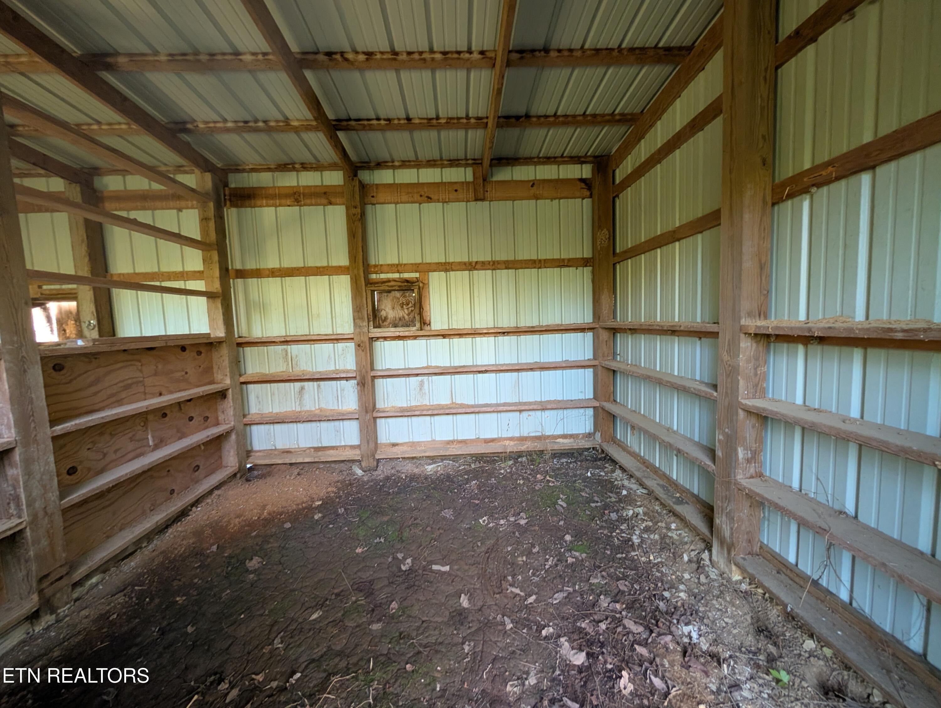 5490 Old Paris Murray Road Paris, TN 38242 - Photo 16 of 44 PXL_20260409_222328186