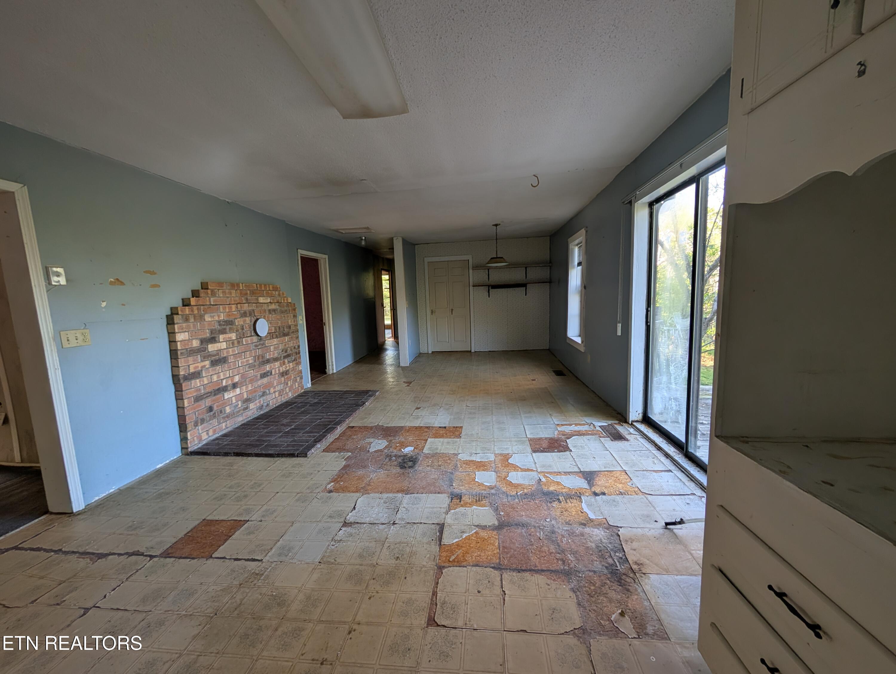 5490 Old Paris Murray Road Paris, TN 38242 - Photo 24 of 44 PXL_20260409_222537202