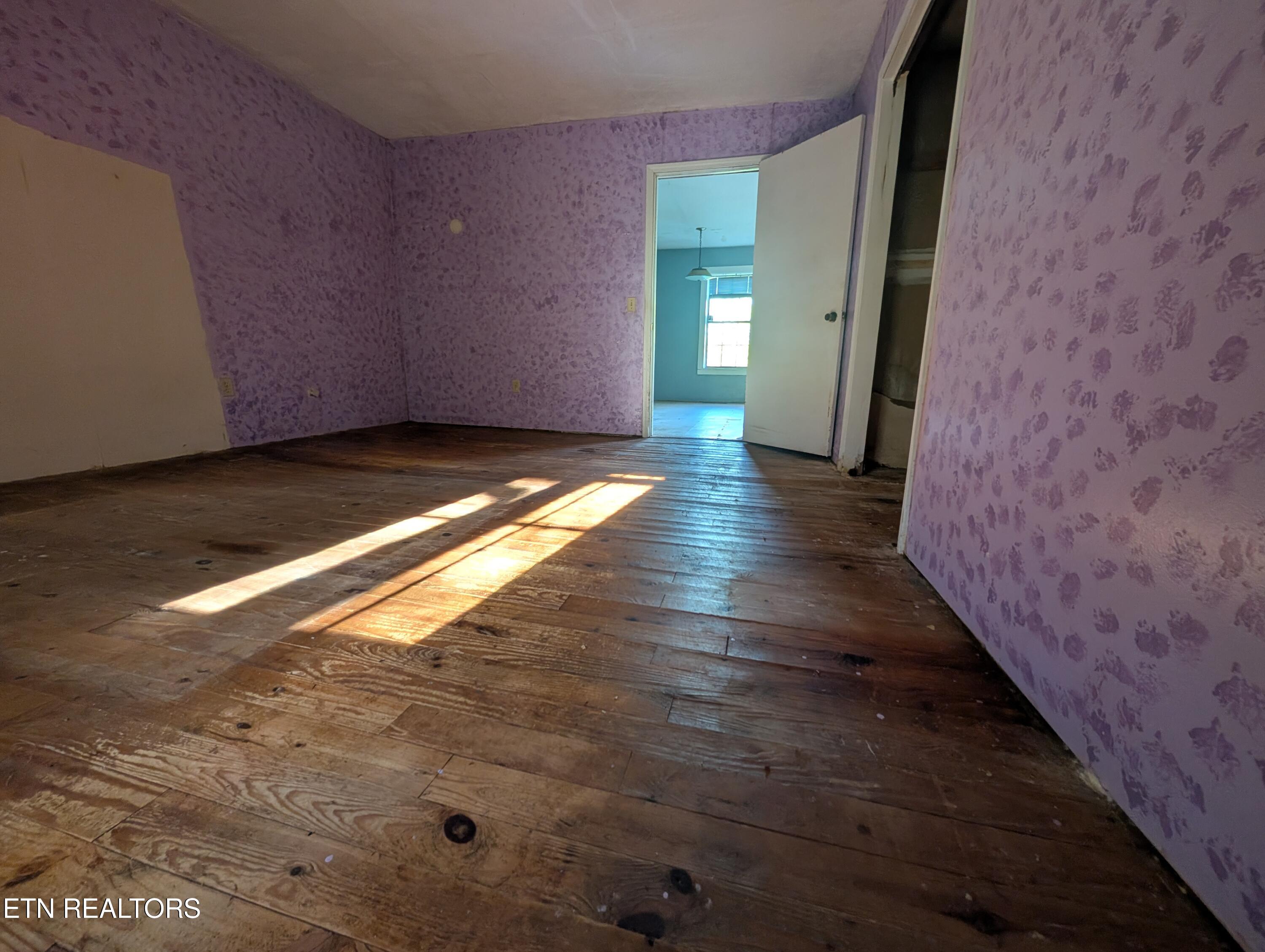 5490 Old Paris Murray Road Paris, TN 38242 - Photo 32 of 44 PXL_20260409_222632285