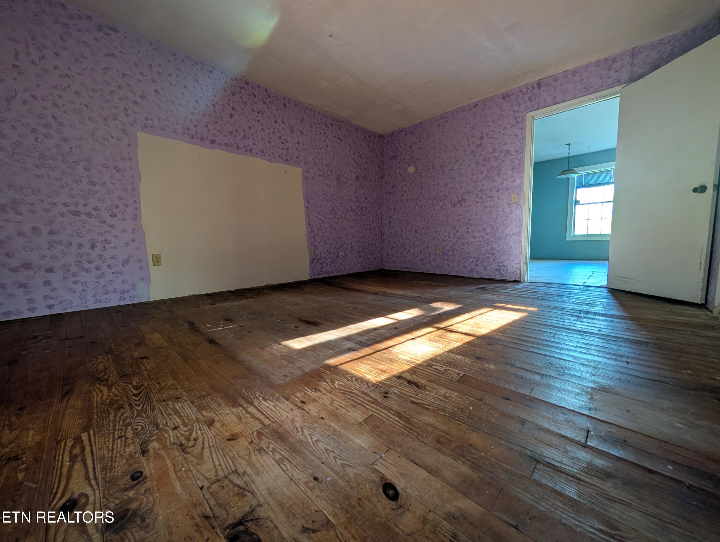 5490 Old Paris Murray Road Paris, TN 38242 - Photo 33 of 44 PXL_20260409_222635199