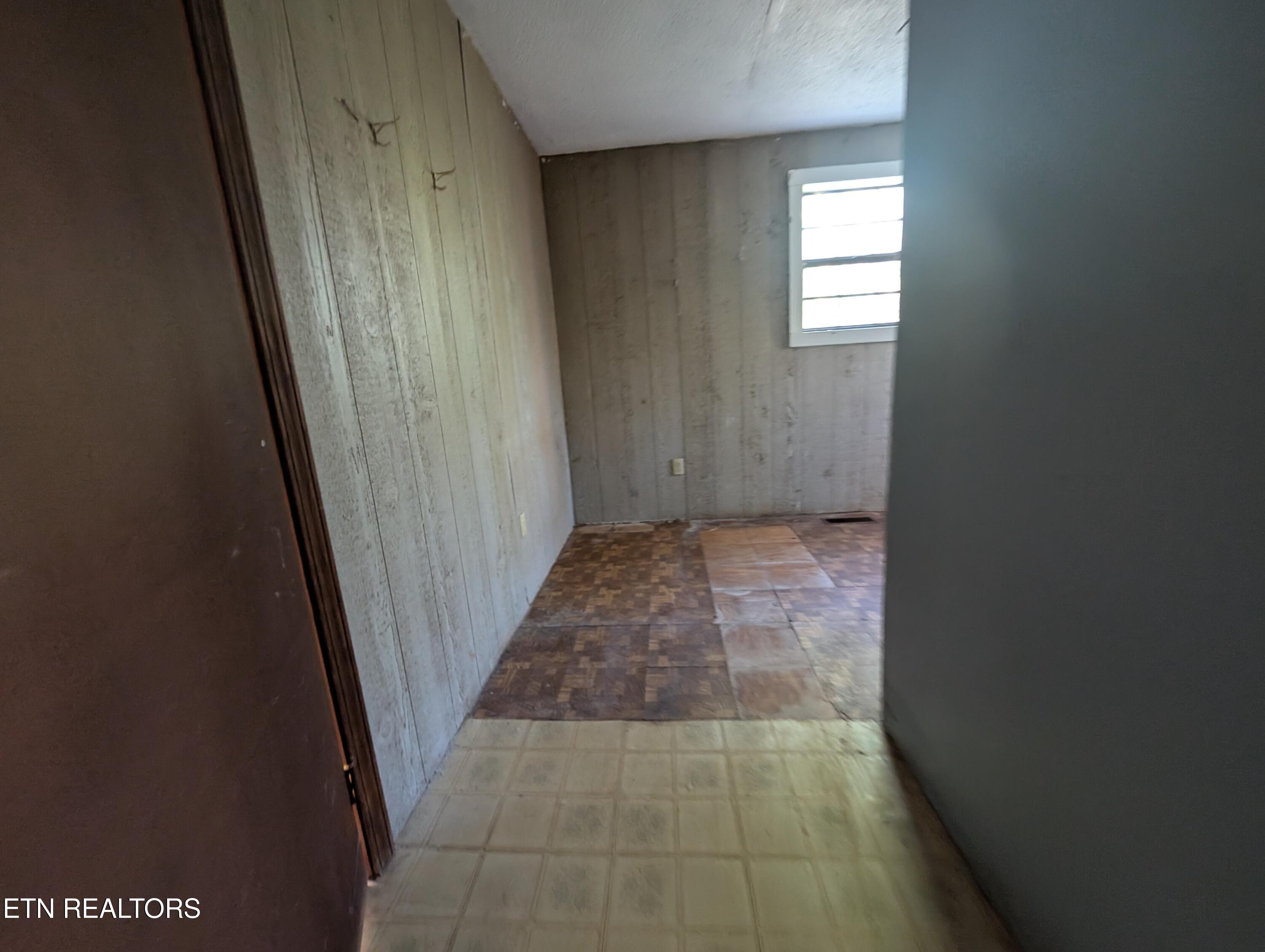 5490 Old Paris Murray Road Paris, TN 38242 - Photo 39 of 44 PXL_20260409_222743172