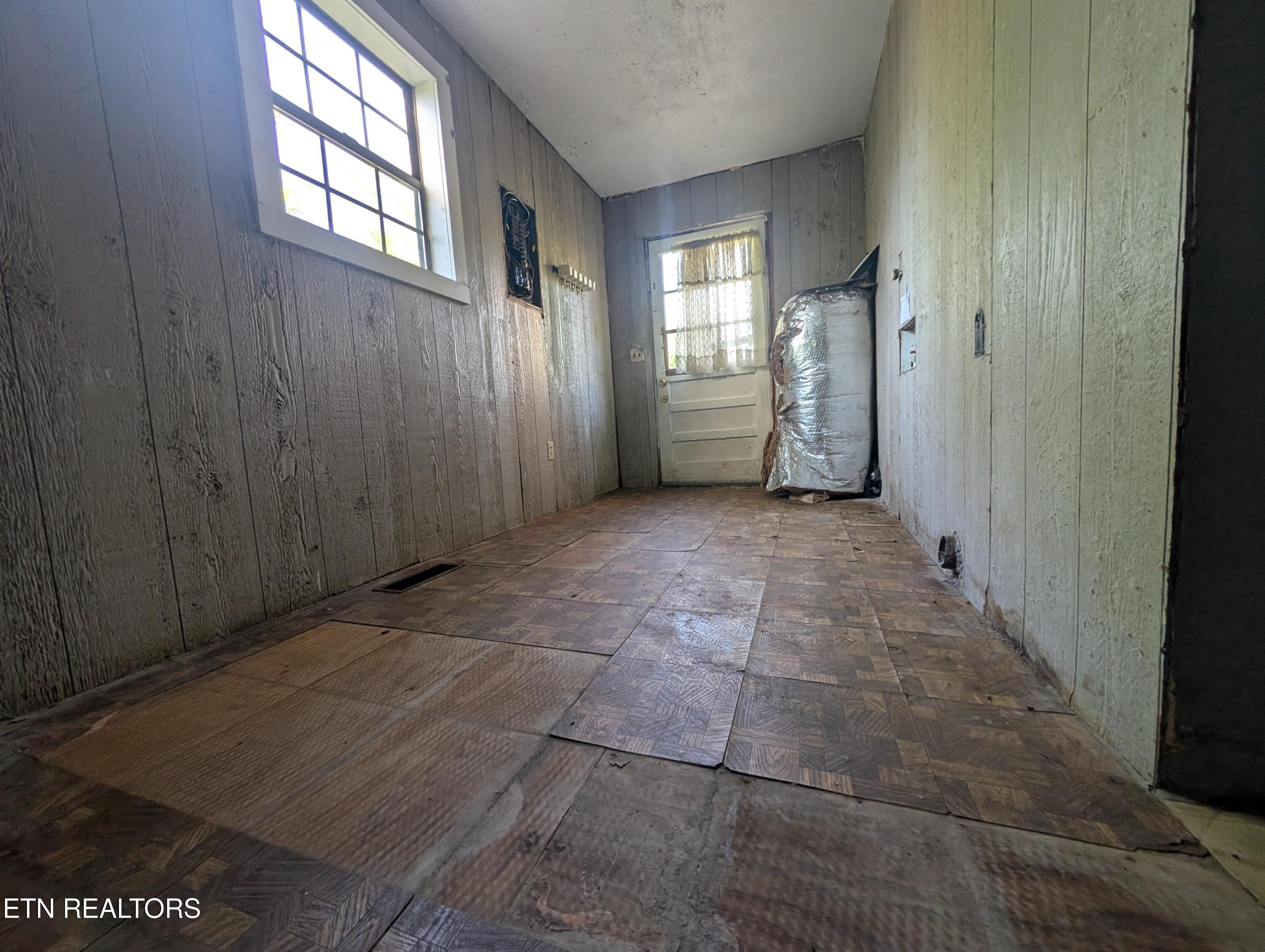 5490 Old Paris Murray Road Paris, TN 38242 - Photo 40 of 44 PXL_20260409_222749605