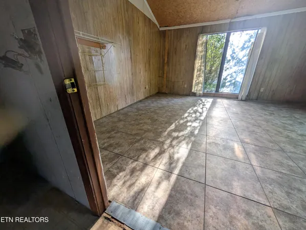 $89,900 | 5490 Old Paris Murray Road, Paris, TN 38242