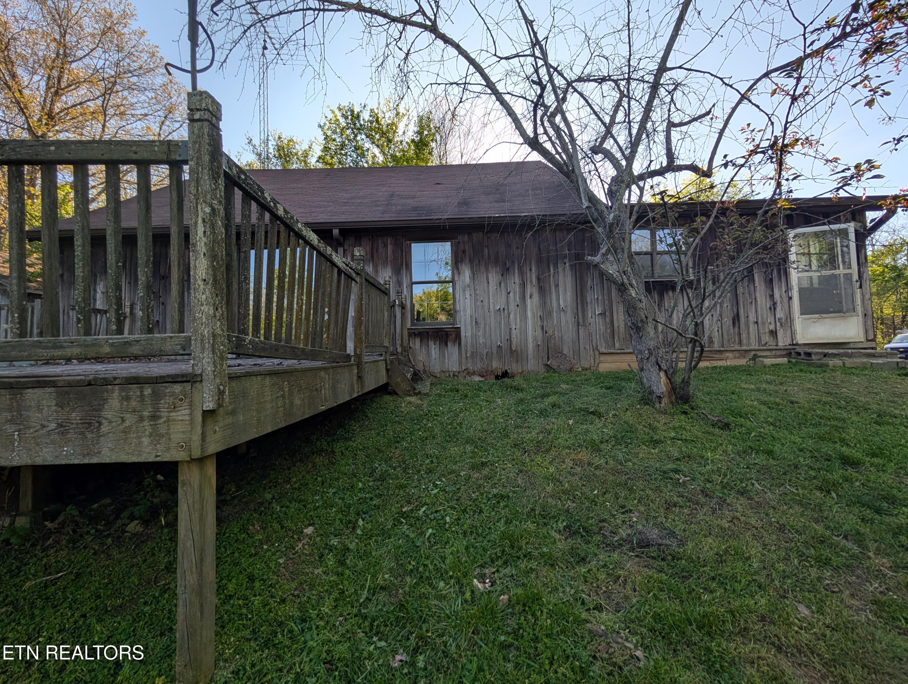 5490 Old Paris Murray Road Paris, TN 38242 - Photo 10 of 44 PXL_20260409_221423906