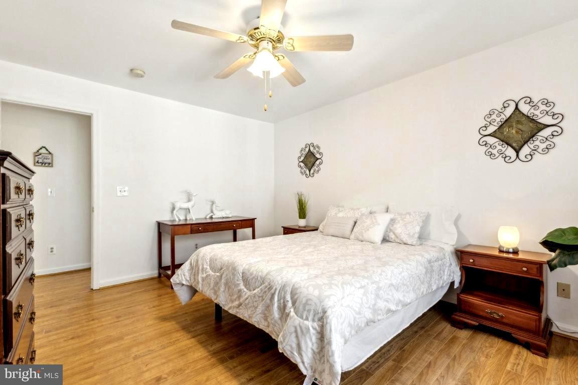 132 West Criser Road Front Royal, VA 22630 - Photo 14 of 30 Upper Level Bedroom