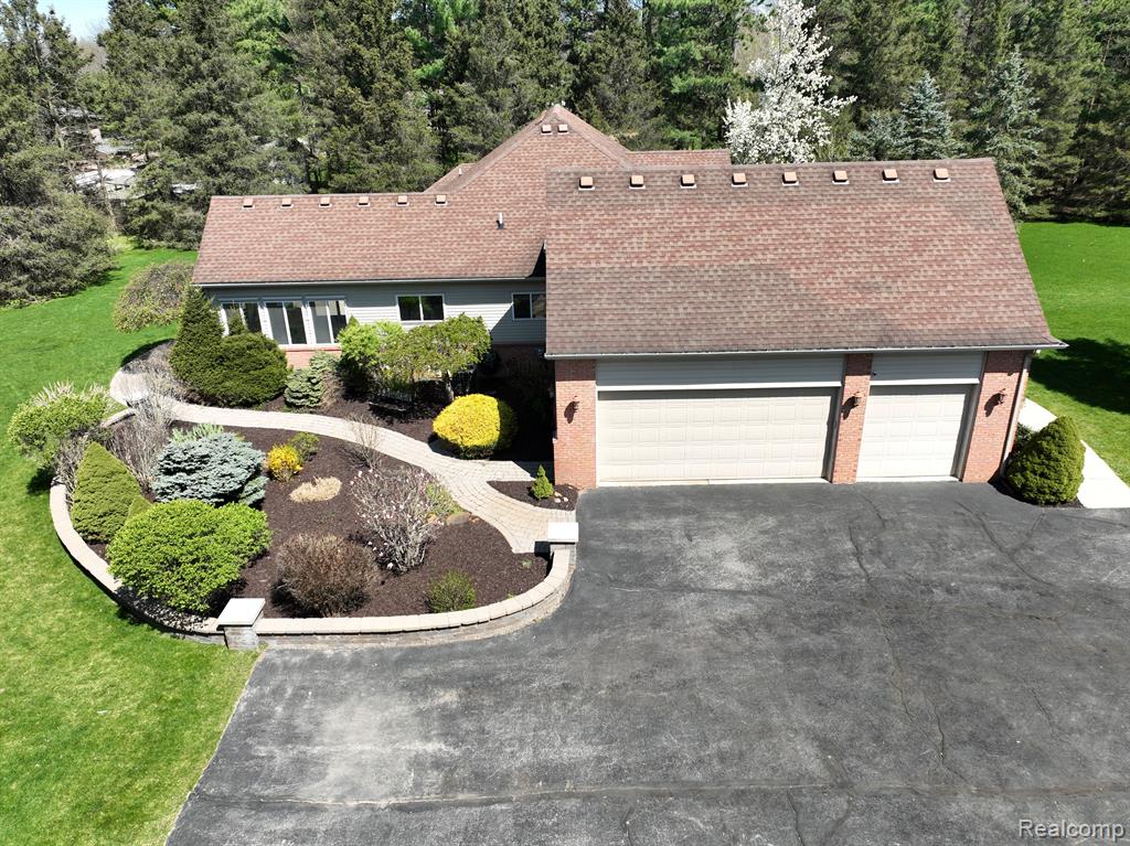 2877 Fenton Road Hartland, MI 48353 - Photo 54 of 56