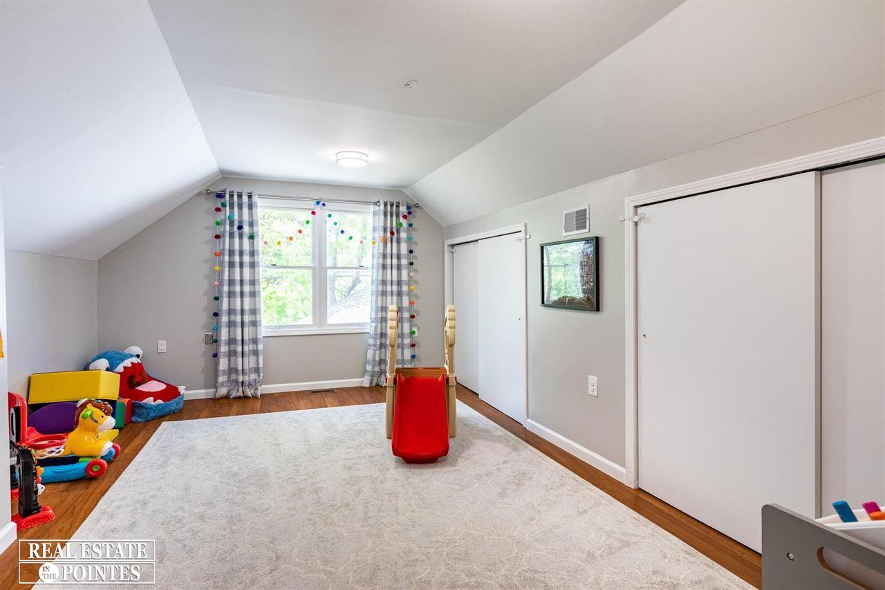 1031 Harvard Road Grosse Pointe Park, MI 48230 - Photo 27 of 42