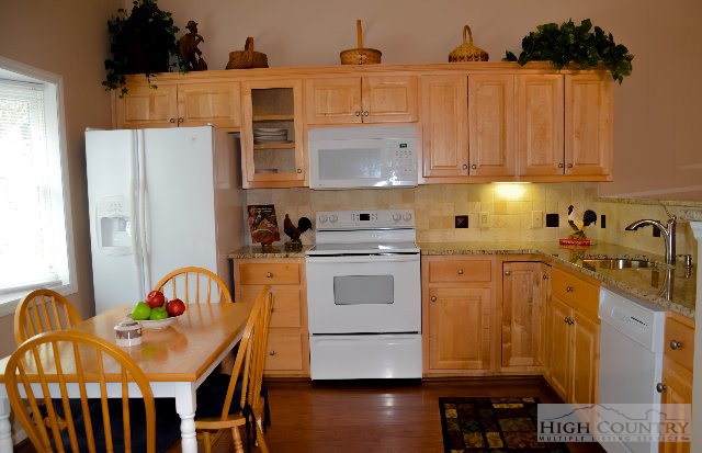 1063 Golf Course Road, Unit 4 West Jefferson, NC 28694 - Photo 17 of 20 Gallery Image 17