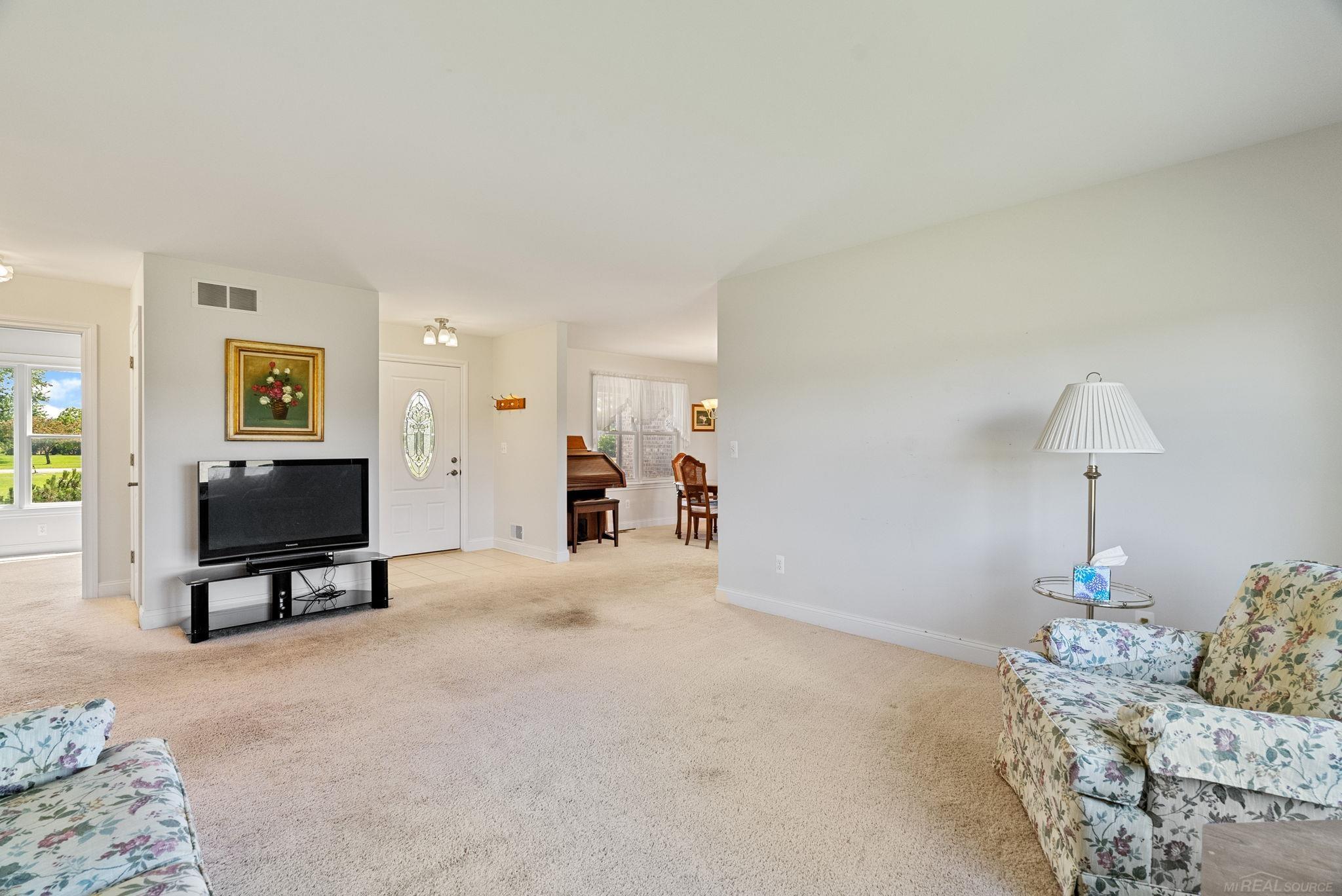 9850 Yale Road Avoca, MI 48006 - Photo 5 of 40