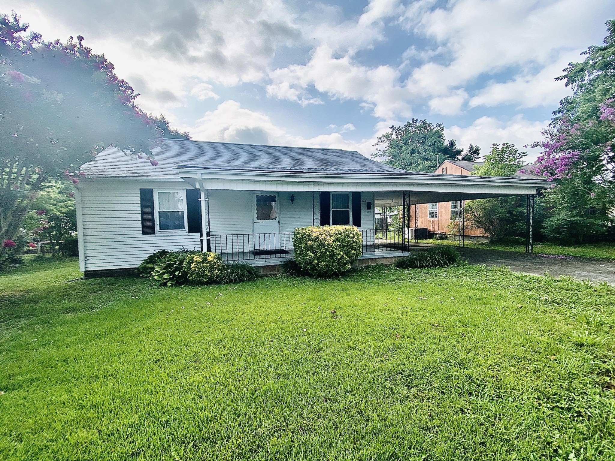 909 Rosedale Avenue Loudon, TN 37774 - Photo 1 of 14 Gallery Image 1