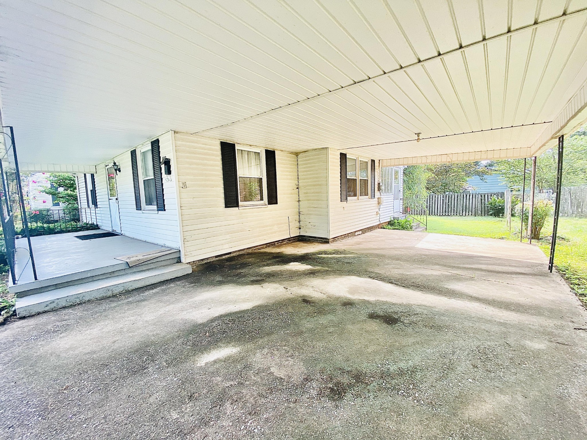 909 Rosedale Avenue Loudon, TN 37774 - Photo 3 of 14 Gallery Image 3