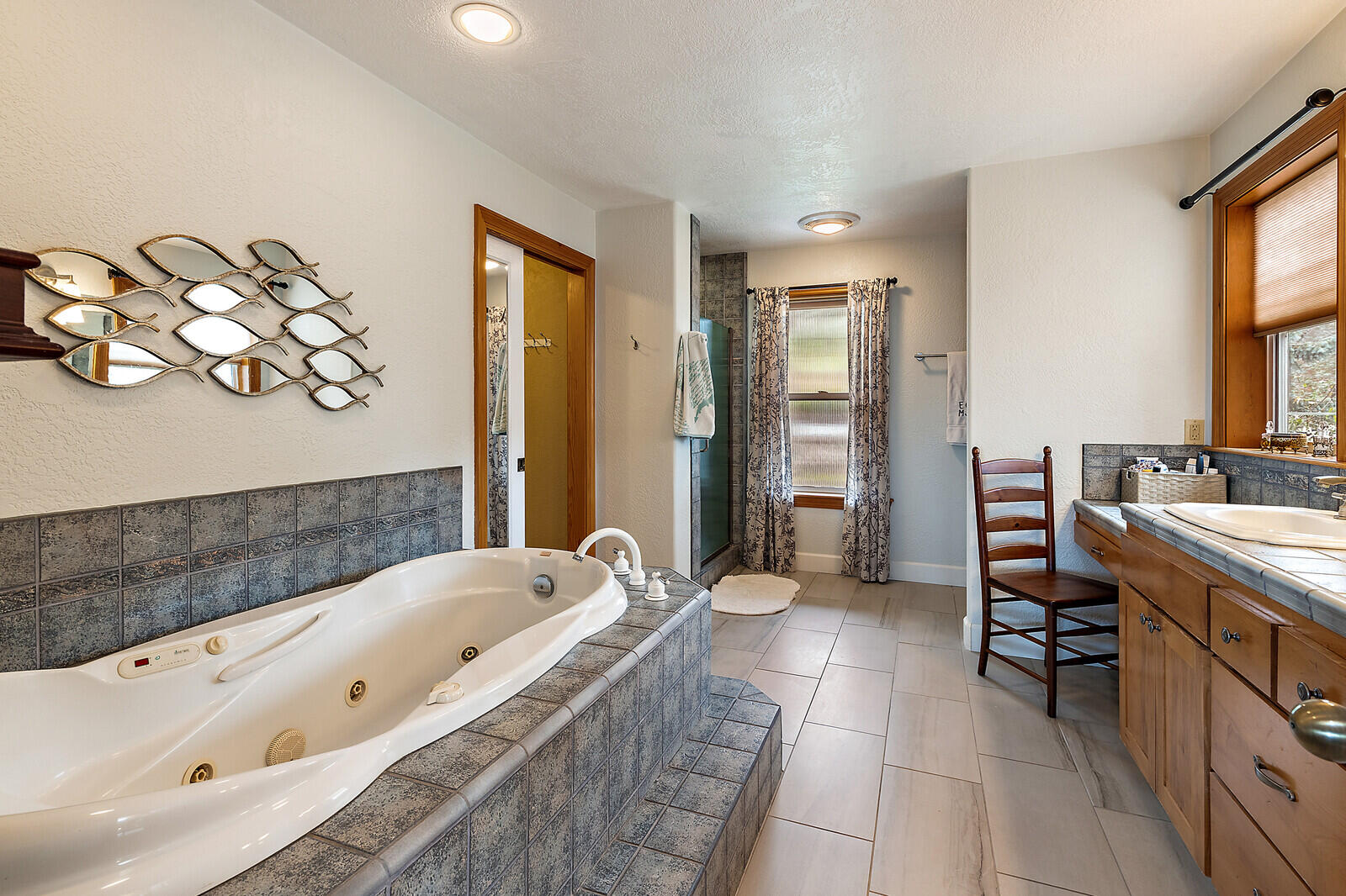 3565 Livingston Road Central Point, OR 97502 - Photo 25 of 47 25