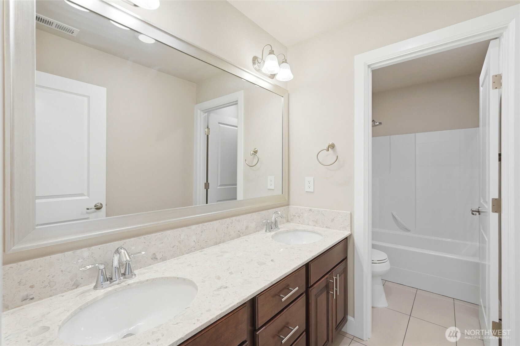 17812 33rd Avenue Southeast, Unit 29 Bothell, WA 98012 - Photo 18 of 36