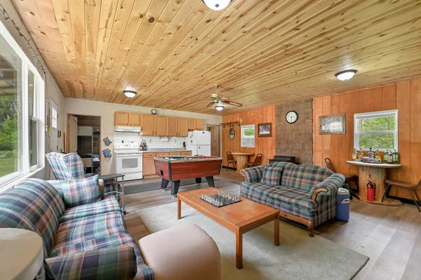 $174,900 | W13670 Brooks Lane, Crivitz, WI 54114