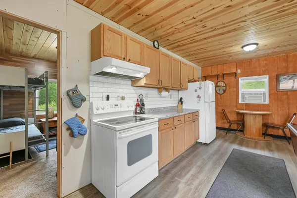 $174,900 | W13670 Brooks Lane, Crivitz, WI 54114