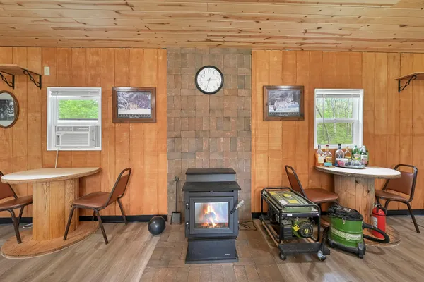 $174,900 | W13670 Brooks Lane, Crivitz, WI 54114