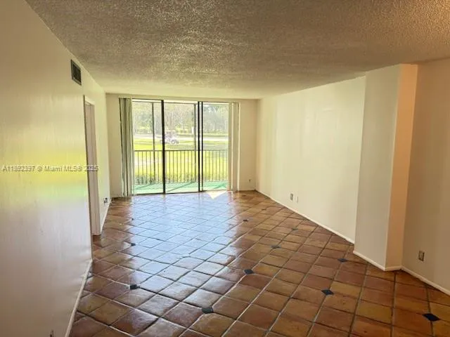 $1,750 | 3401 North Country Club Drive, Unit 107, Aventura, FL 33180