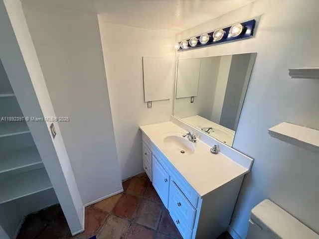 $1,750 | 3401 North Country Club Drive, Unit 107, Aventura, FL 33180