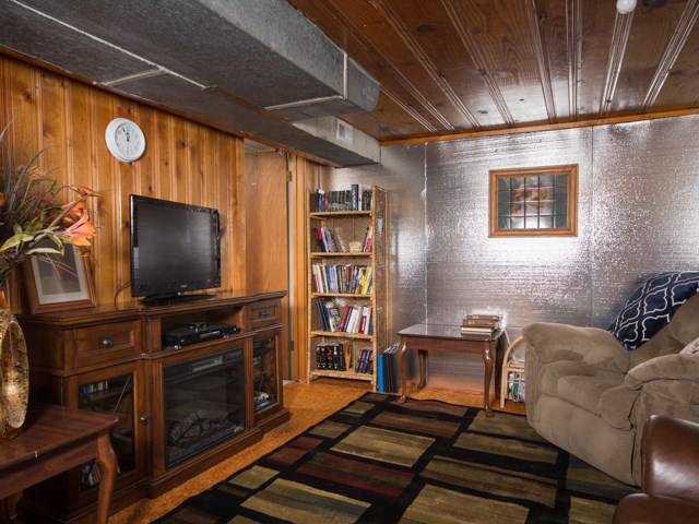 1102 21 Road Grand Junction, CO 81505 - Photo 9 of 20 a living room with furniture and a flat screen tv