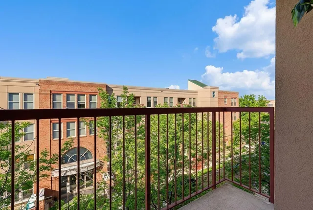 $2,295 | 545 North 1st Street, Unit 400, Minneapolis, MN 55401