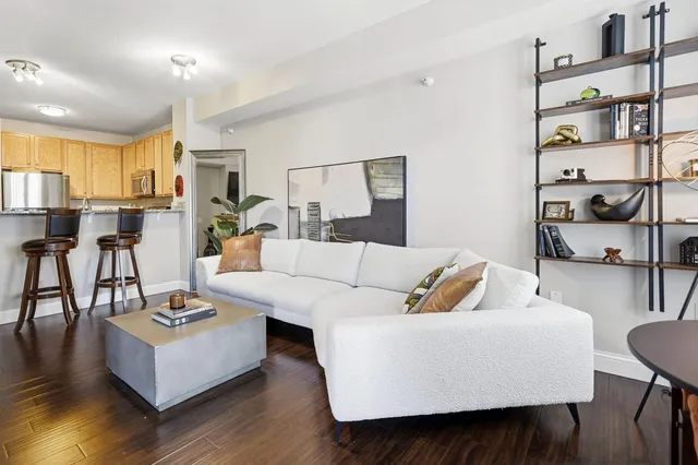 $2,295 | 545 North 1st Street, Unit 400, Minneapolis, MN 55401