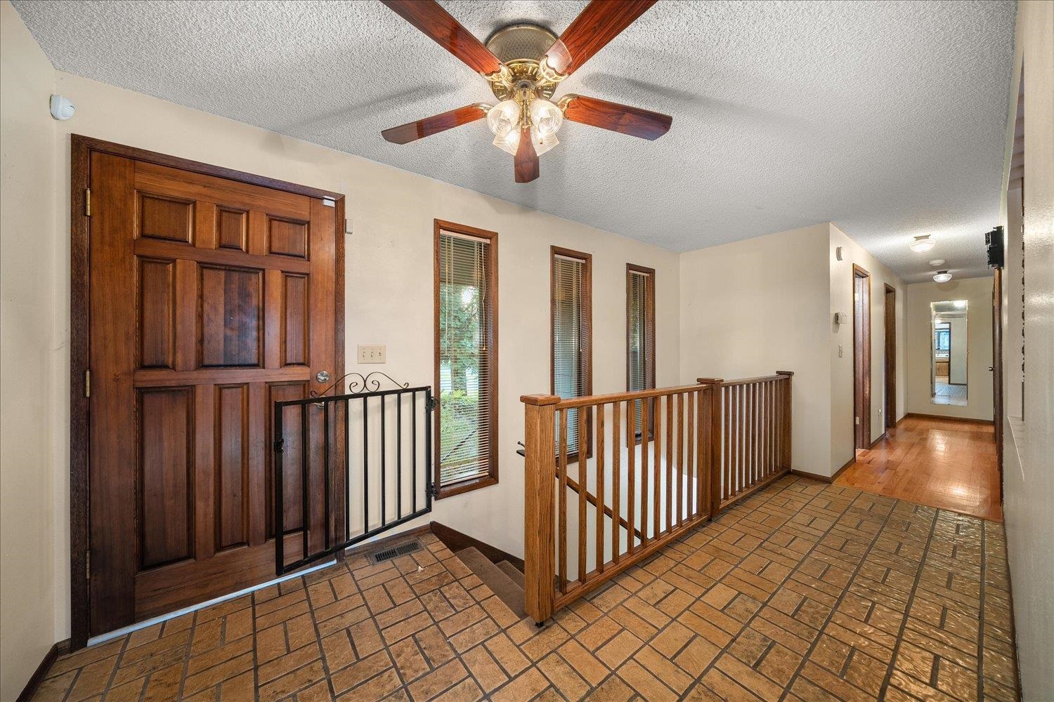 5209 West Myrtlewood Court Spokane, WA 99208 - Photo 4 of 40