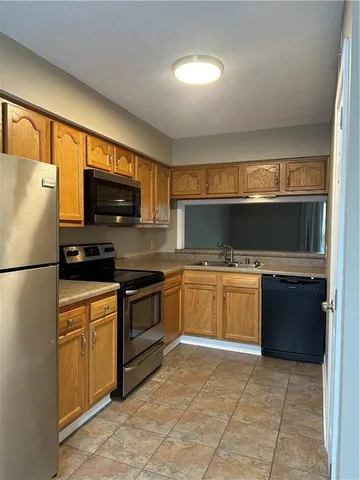 $1,300 | 1350 Park Drive, Unit 8, Mandeville, LA 70471