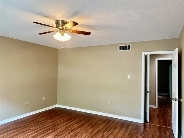 $1,300 | 1350 Park Drive, Unit 8, Mandeville, LA 70471