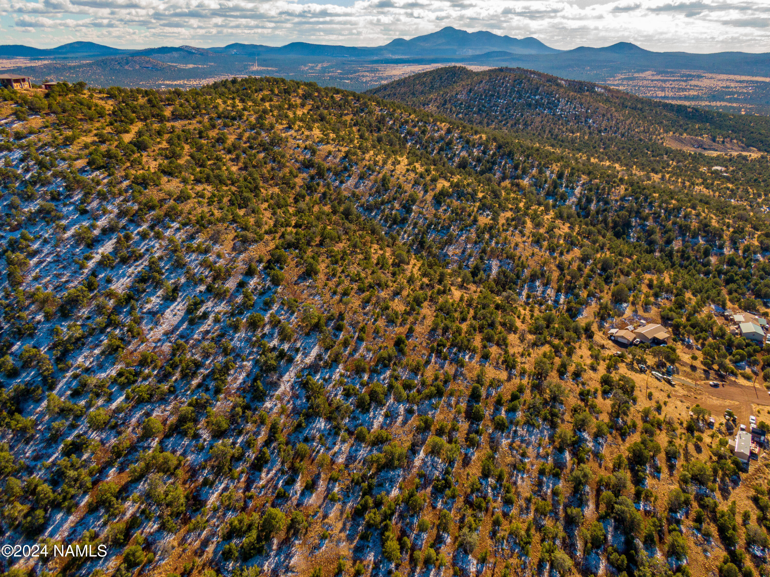 914 West Eagle Nest Road, Unit 9 Williams, AZ 86046 - Photo 4 of 15 a view of a city with mountain