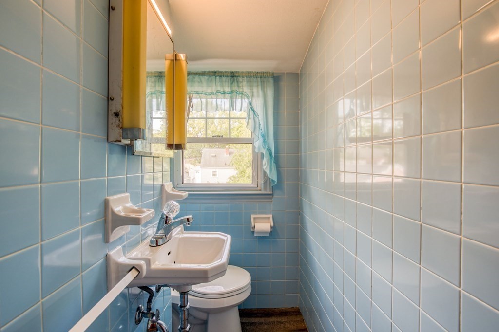 223 East Street Springfield, MA 01104 - Photo 17 of 24 Gallery Image 17