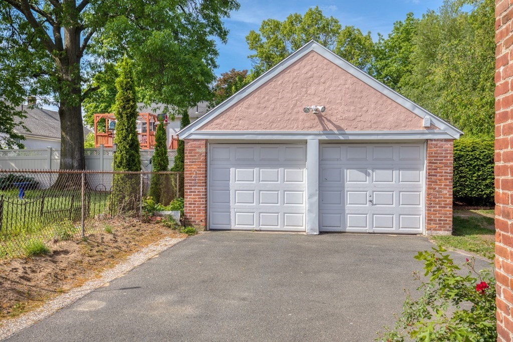 223 East Street Springfield, MA 01104 - Photo 21 of 24 Gallery Image 21