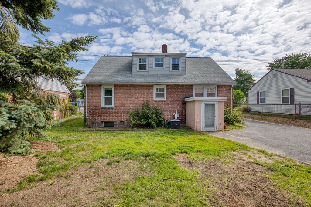 223 East Street Springfield, MA 01104 - Photo 22 of 24 Gallery Image 22