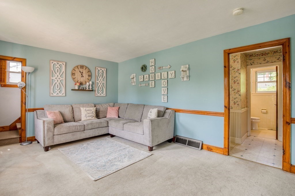 223 East Street Springfield, MA 01104 - Photo 9 of 24 Gallery Image 9