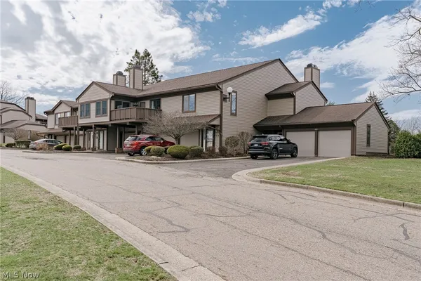 $214,900 | 2889 Charing Cross Road Northwest, Canton, OH 44708