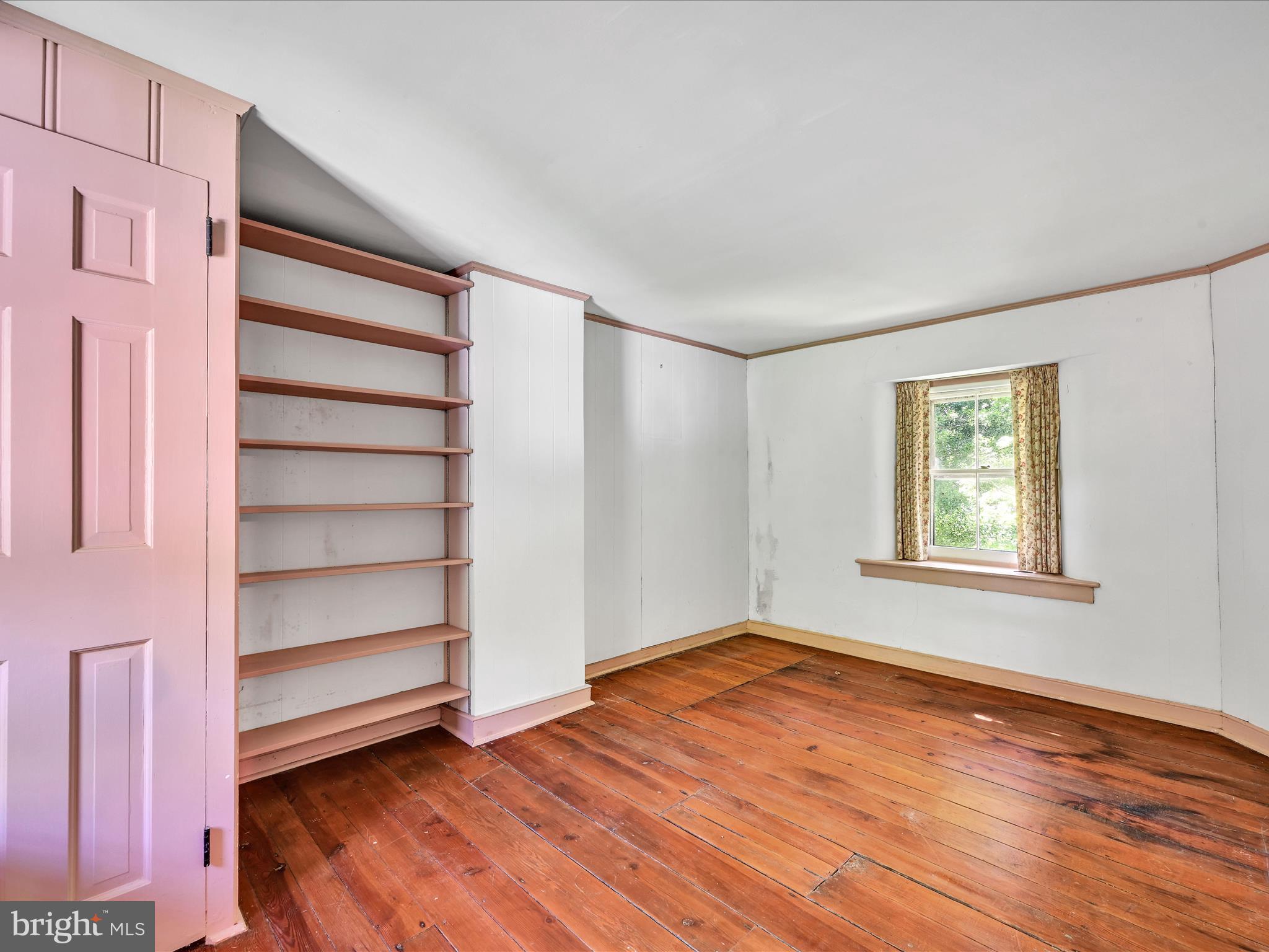 3901 Gradyville Road Newtown Square, PA 19073 - Photo 12 of 32 Primary Bedroom