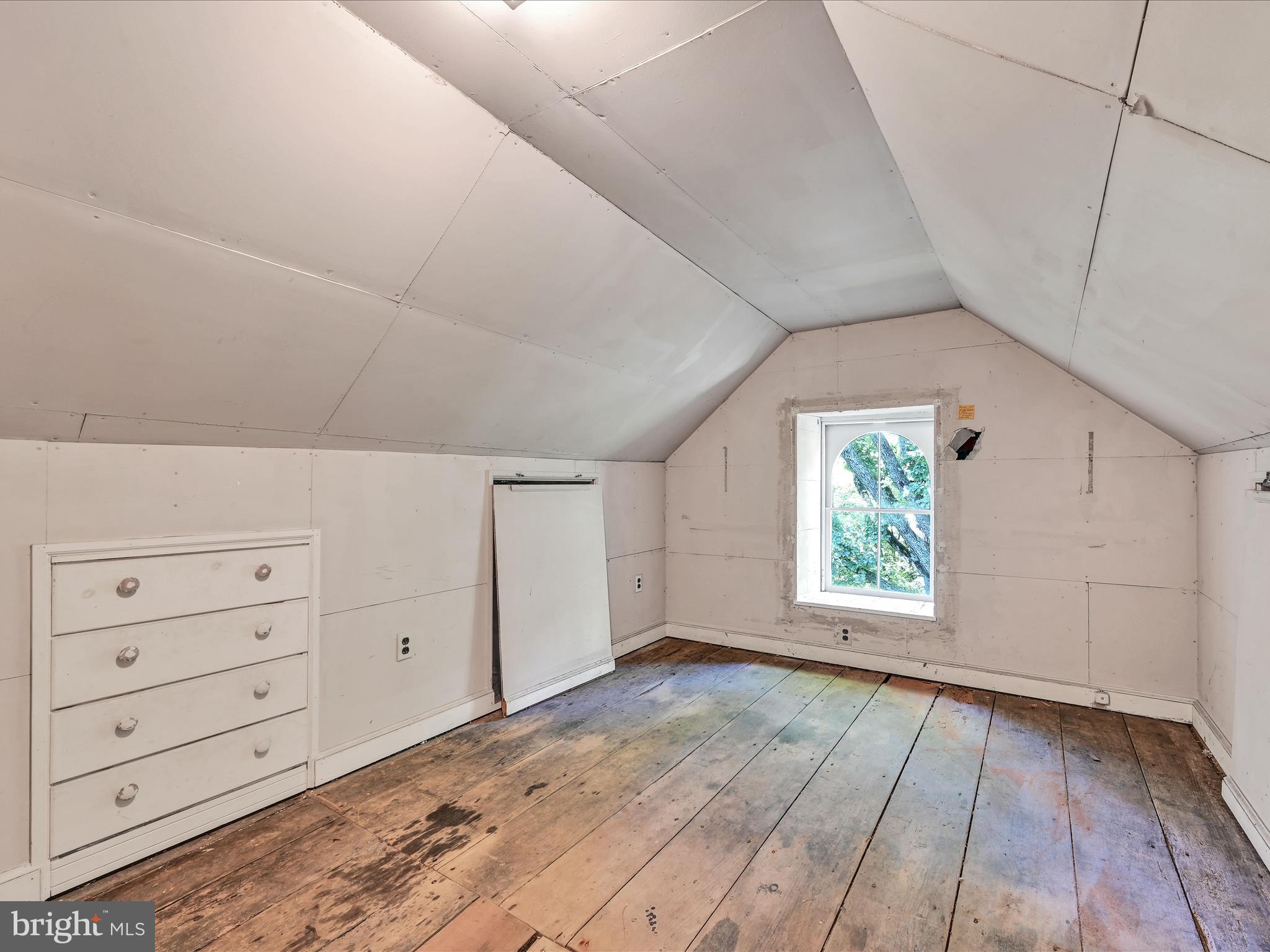 3901 Gradyville Road Newtown Square, PA 19073 - Photo 20 of 32 Bedroom
