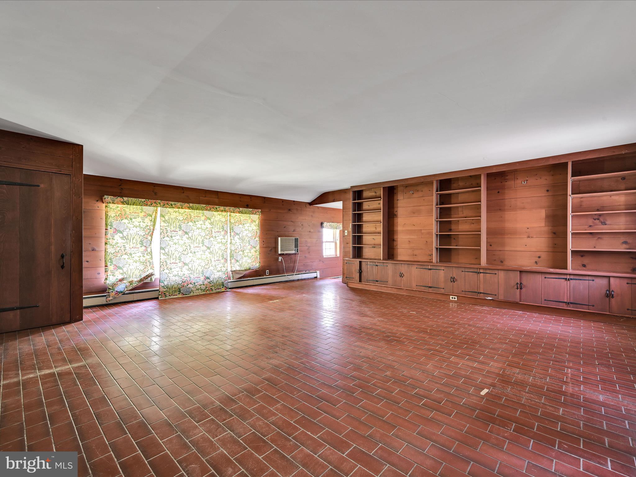 3901 Gradyville Road Newtown Square, PA 19073 - Photo 27 of 32 Family Room
