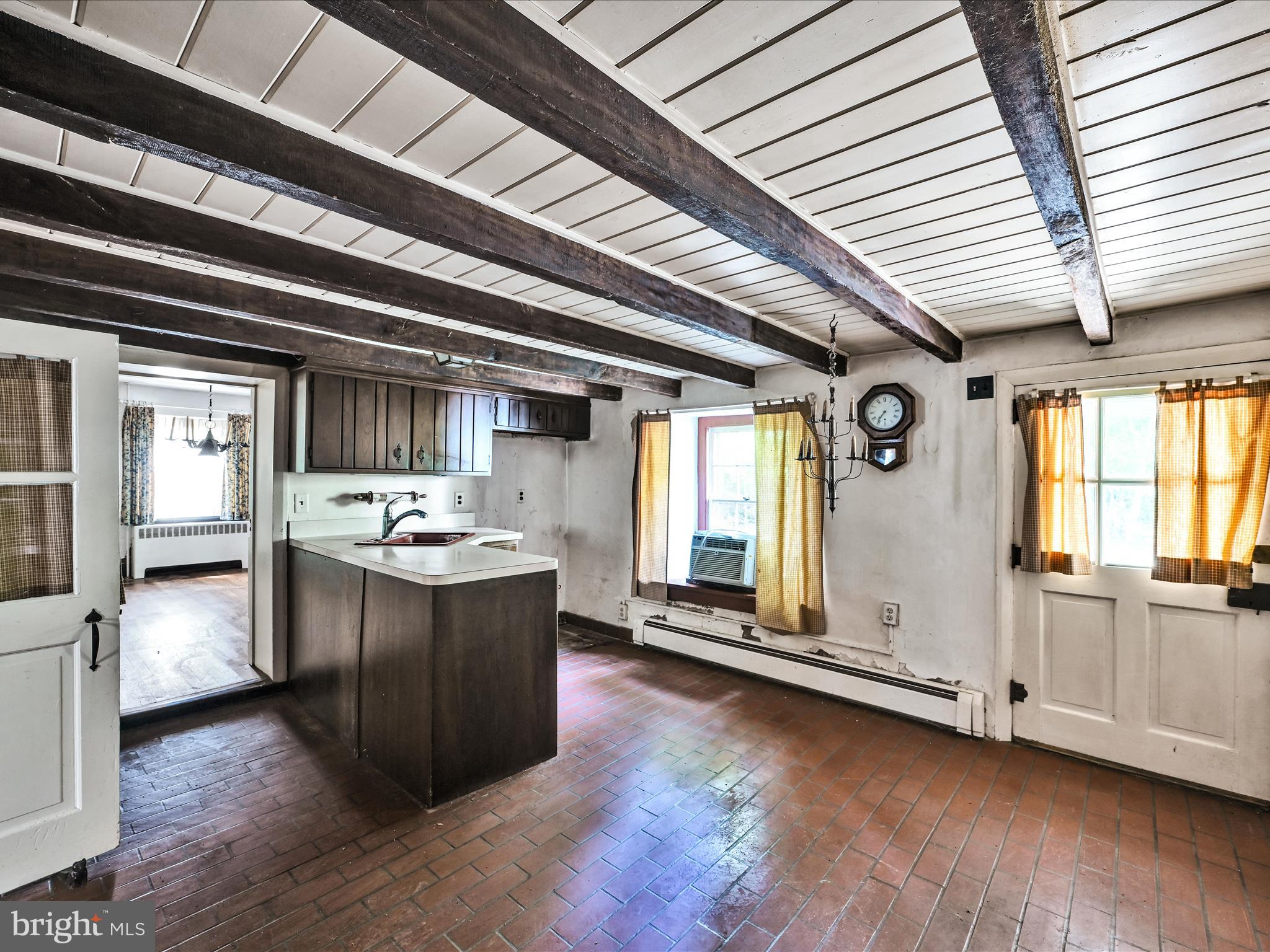 3901 Gradyville Road Newtown Square, PA 19073 - Photo 5 of 32 Kitchen