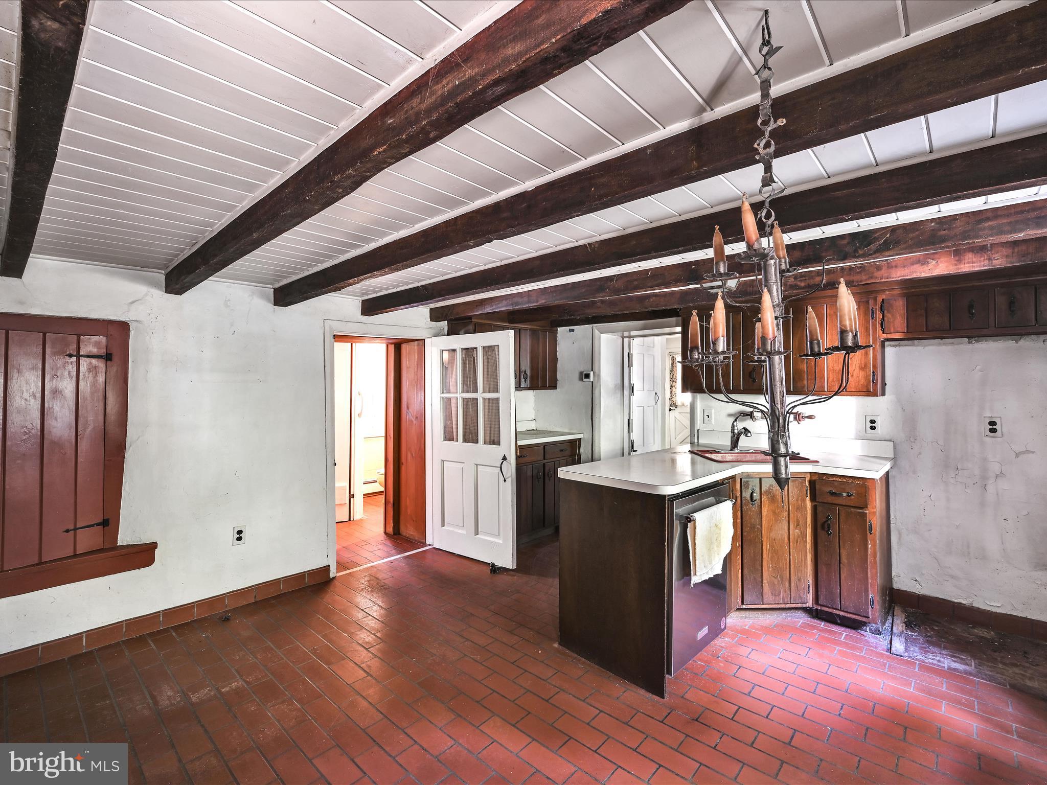 3901 Gradyville Road Newtown Square, PA 19073 - Photo 7 of 32 Kitchen